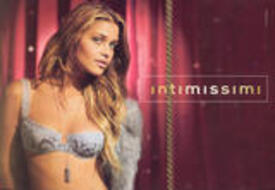 th_Intimissi_AnaBeatrizBarros02.jpg