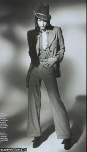 Danielle_Zinaich_01__13_.jpg