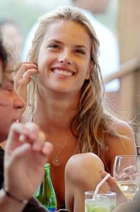 8msffap5zaalessandraambes0.jpg