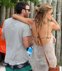 yi8px5c1v7alessandraambhm7.jpg
