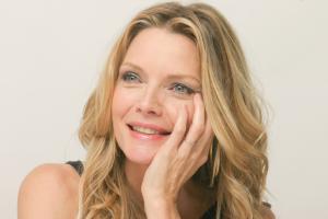 michelle_pfeiffer_hosain_13.jpg