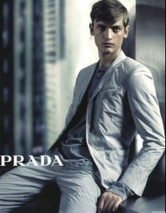 3224_01_2007_Prada_USA_left_1.jpg