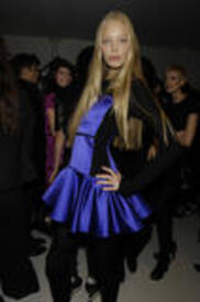 th_DKNY_New_York_FW_07-08_Backstage_6x710021.jpg