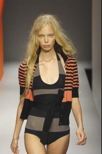 Tanya_DKNYSS08_04.jpg