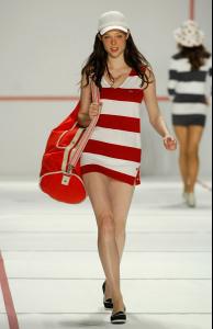 Coco_LacosteSS2008_01.jpg