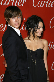 celeb-city.eu_Vanessa_Hudgens_Palm_Springs_IFF_Awards_Gala_01-05-2007_008.jpg