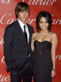 celeb-city.eu_Vanessa_Hudgens_Palm_Springs_IFF_Awards_Gala_01-05-2007_007.jpg