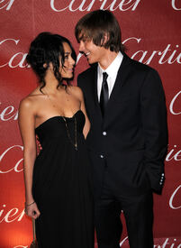 celeb-city.eu_Vanessa_Hudgens_Palm_Springs_IFF_Awards_Gala_01-05-2007_021.jpg