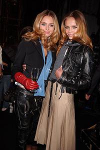 Valentina_Zelyaeva_and_Natasha_Poly_at_the_backstage_of_Dsquared_fw_2005_fashion_show.jpg