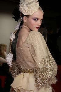 vlada___ss_2008_couture___backstage___christian_lacroix_4.jpg