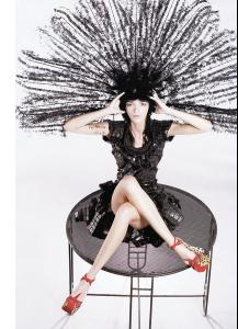 Maria_Num__ro_No36_Sep02_La_Couture_Vue_De_Haut_byKarlLagerfeld3.jpg