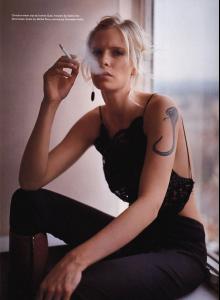 a_Christina_Krues__iD_Oct02_letthenightfalldown_bydonaldChristie_bwgrey4.JPG
