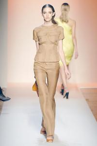 Taryn_Costume_National_____Ss_20082.jpg