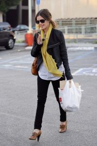 Rachel_Bilson___Shopping_in_West_Hollywood2_January_15_2008_6.jpg