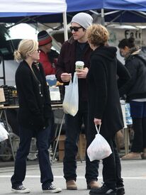 reese-jake-shoppingn2-03.jpg