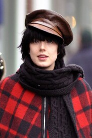 Preppie_-_Agyness_Deyn_out_and_about_in_new_York_City_-_Jan._1_2010_042.jpg