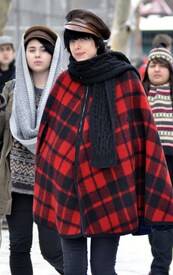 Preppie_-_Agyness_Deyn_out_and_about_in_new_York_City_-_Jan._1_2010_5116.jpg