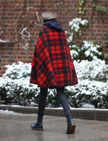 Preppie_-_Agyness_Deyn_out_and_about_in_new_York_City_-_Jan._1_2010_5245.jpg