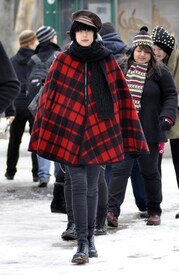 Preppie_-_Agyness_Deyn_out_and_about_in_new_York_City_-_Jan._1_2010_686.jpg