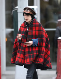 Preppie_-_Agyness_Deyn_out_and_about_in_new_York_City_-_Jan._1_2010_8212.jpg