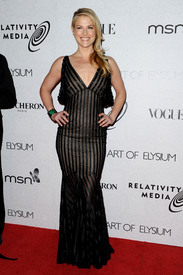 celebrity-paradise.com-The_Elder-Ali_Larter_2010-01-16_-_3rd_Annual_Art_Of_Elysium_Heaven_Gala_549.jpg