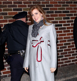 Preppie_-_Amy_Adams_at_the_Late_Show_with_David_Letterman_-_Jan._5_2010_1569.jpg