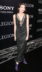 celebrity-paradise.com-The_Elder-Willa_Holland_2010-01-21_-_Legion_World_Premiere_in_Hollywood_122.jpg