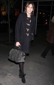 Preppie_-_Alexa_Chung_out_2_about_in_new_York_City_-_Dec._10_2009_713.jpg