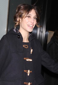 Preppie_-_Alexa_Chung_out_9_about_in_new_York_City_-_Dec._10_2009_047.jpg