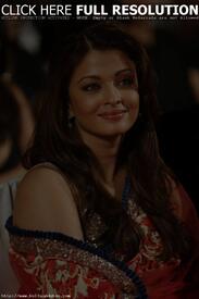 aishwarya-nokia-awards-bollyupdatescom-01.jpg