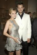 th_bc8b4163693430.gif