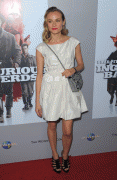 th_b4c9dc63740115.gif