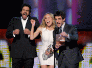 th_37c5a963757345.gif