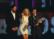 th_82bde063757544.gif