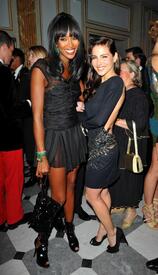 Naomi_Campbell_Fashion_Dinner_for_AIDS_21.jpg
