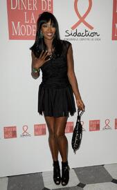 Naomi_Campbell_Fashion_Dinner_for_AIDS_28.jpg