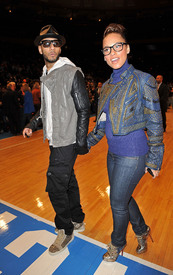 celebrity_paradise.com_TheElder_AliciaKeys2011_01_27_atMiamiHeatvsNYKnicksgameatMadisonSquareGarden2.jpg