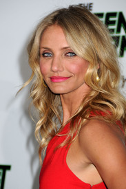celebrity_paradise.com_TheElder_CameronDiaz70.jpg
