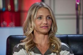 celebrity_paradise.com_TheElder_CameronDiaz2011_01_10_visitYoungHollywood.cominLA17.jpg