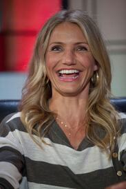 celebrity_paradise.com_TheElder_CameronDiaz2011_01_10_visitYoungHollywood.cominLA19.jpg