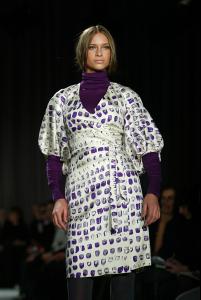 86137_celebrity_city_Various_Paris_Fashion_Shows_79_123_121lo.jpg