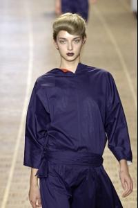 63355_Issey_Miyake_S_S_07_Paris_Fashion_Show_CCBN015_122_854lo.jpg