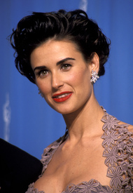 Demi_Moore_AcAw1992_05.jpg