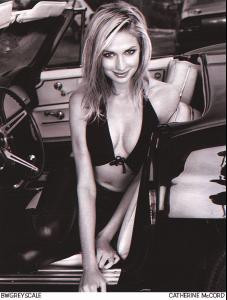 Catherine_McCord_sexy_cleavage_469949.jpg