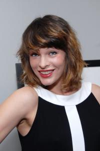 Milla_Jovovich_dressed_686469.jpg