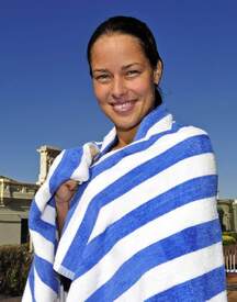 Ana_Ivanovic_at_the_Hilton_on_The_Park_Hotelin_Melbourne_1.jpg