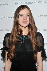 97321_Tikipeter_Hailee_Steinfeld_2011_Motion_Pictures_Gala_003_122_498lo.jpg