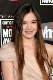 73393_Hailee_Steinfeld_Critics_Choice_Movies_Awards_J0001_006_122_1149lo.jpg