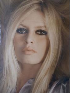 600full_brigitte_bardot.jpg