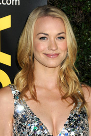 78297_Yvonne_Strahovski_GDayUSA2011BlackTieGala_J0001_003_122_335lo.jpg